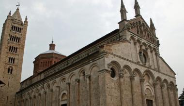Bomba carta contro il DuomoPaura a Massa Marittima