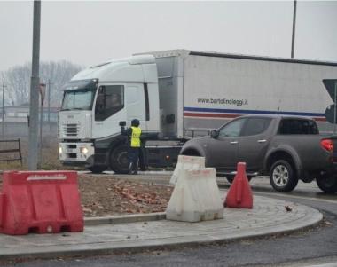 Fatti deviare 15 camion all'ora