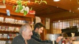 In primo piano Enrico Grillo gestore del circolo Fantozzi che lascia a 67 anni