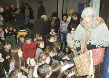 La Befana con i bambini  