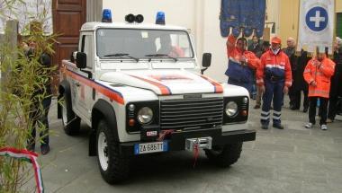 La cerimonia di inaugurazione di un mezzo della Misericordia 