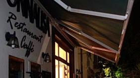 Il ristorante pizzeria Monna Lisa in via Pistoiese uno dei punti di ritrovo del popolo della notte