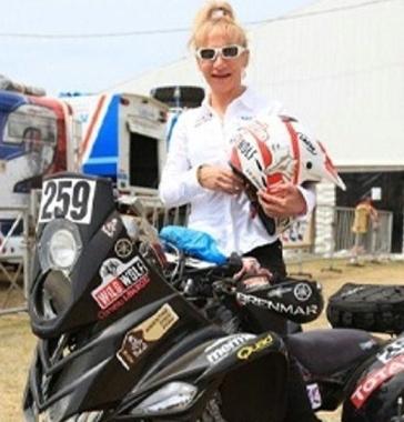 È livornese la supercampionessa della Dakar