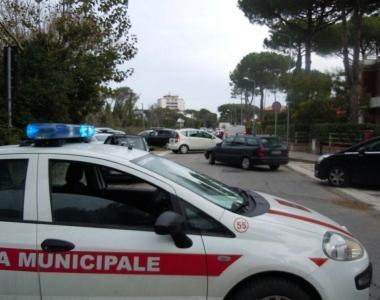 Alla conferenza stampa arrivano i vigili