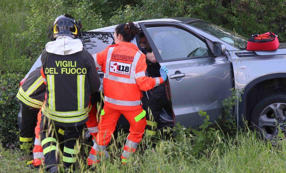 Carambola tra auto in Cispadana Tre feriti portati a Cona