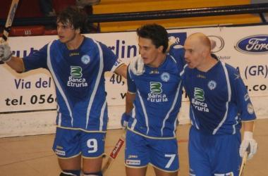 <b>RISCATTO.</b> I fratelli Marco e Federico Pagnini con il mister Polverini 