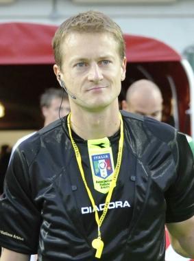 <b>ARBITRO.</b> Dino Tommasi 