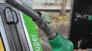 Benzina alle stelle, corsa al risparmio