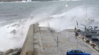 Allarme maltempo all'Elba, il libeccio fa paura