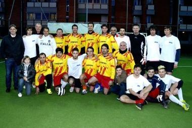 <b>FINALISTI.</b> Foto di gruppo prima del fischio dinizio 