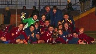 <b> FESTA. </b>Il Livorno classe 2000 dopo la vittoria di Aulla