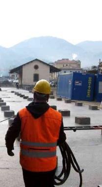 Larrivo di Panariello alla Imm. Lex area ferroviaria di Aulla: container in attesa del polo scolastico 