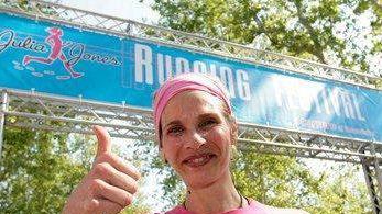La scrittrice maratoneta Julia Jones