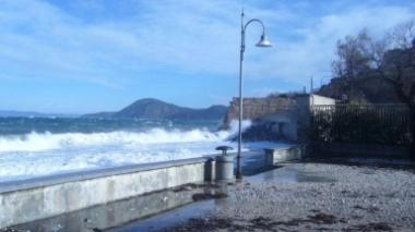 Il vento isola l'Elba, collegamenti marittimi a singhiozzo