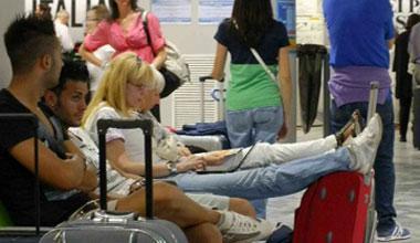 Volo non atterra per il maltempo, 180 passeggeri bloccati a Palermo