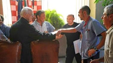 Monsignor Bianchi in un incontro alla Breda