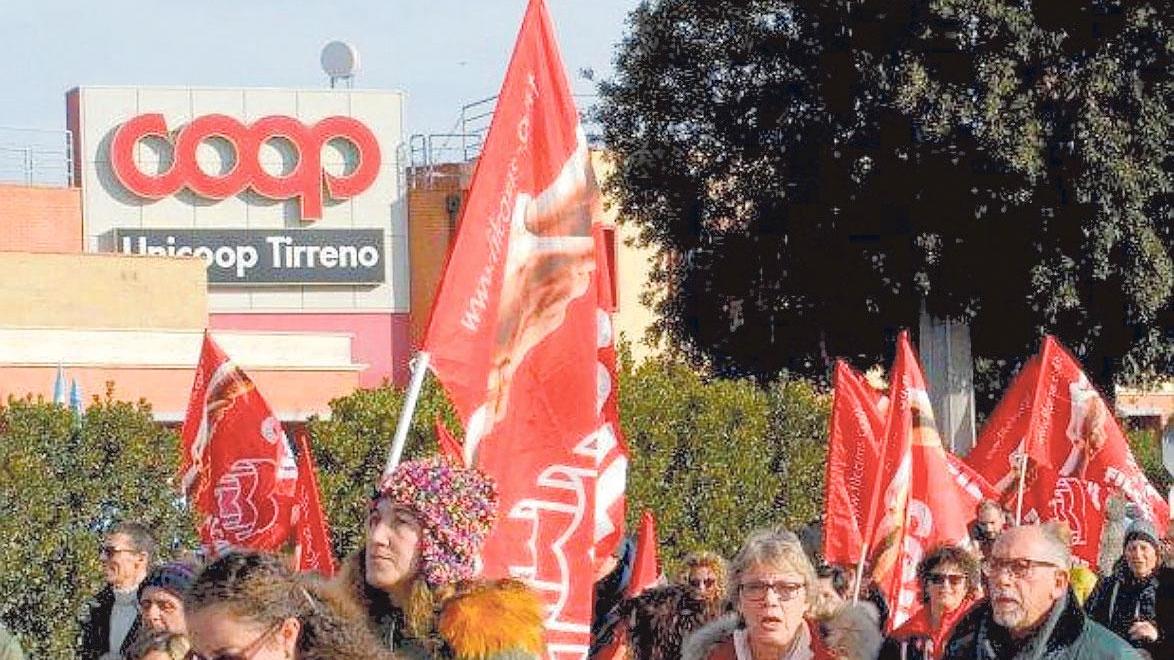 Sostituì i lavoratori durante lo sciopero: condannata Unicoop Tirreno