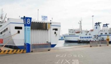 Traghetti: ripresi i collegamenti con l'Elba. Ok anche l'aliscafo