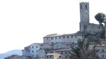 Una veduta del paese di Castelnuovo Valdicecina