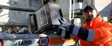 La raccolta di rifiuti porta a porta 