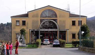 Polo d'aggregazione per giovani e anziani nelle ex medie