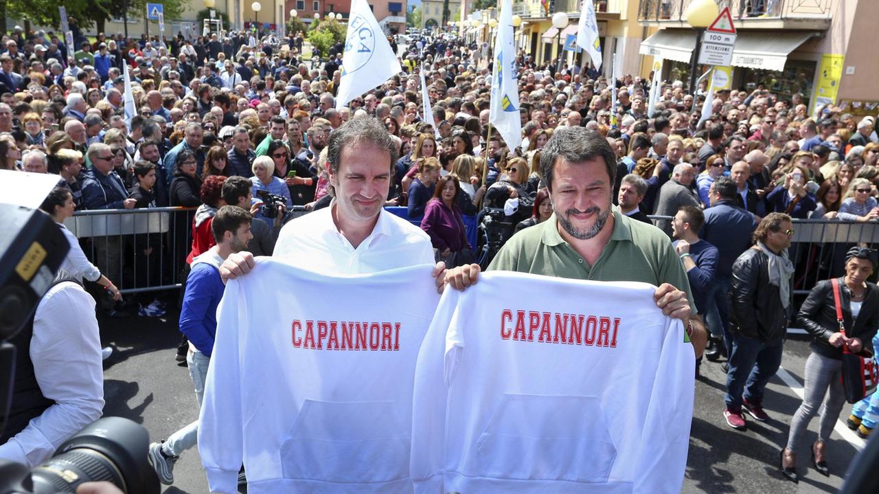 Matteo Salvini con Slvadore Bartolomei a Capannori (Foto Matteo Bini)