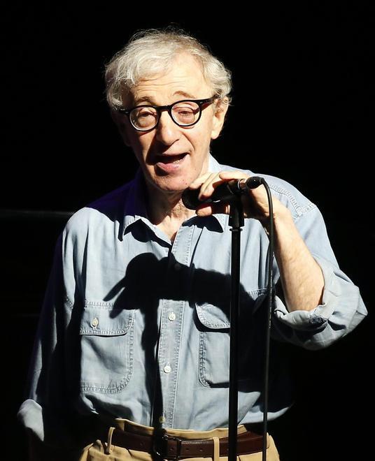Porte in faccia a Woody Allen: nessuno pubblica più i suoi libri 