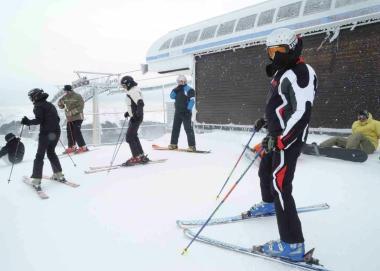 Sciatori sulle piste di Abetone 