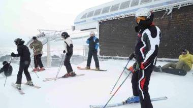 Sciatori sulle piste di Abetone