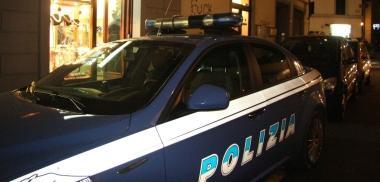 In via Reggiana &egrave; intervenuta una volante della polizia   