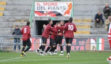 Doppietta di Petroni e l'Fc Lucca vince anche col Montecalvoli