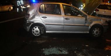 Frontale sul viale Italia auto cappottata, 2 feriti