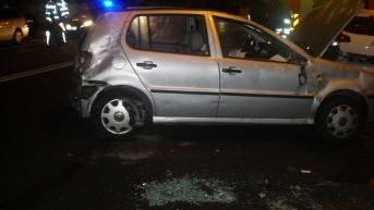 Frontale sul viale Italia auto cappottata, 2 feriti