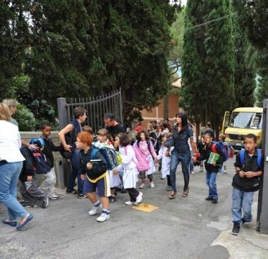 Alunni alluscita dellistituto Borsi  