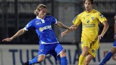 Nelle foto in alto, da sinistra, Davide Bottone in azione in una gara giocata contro l’Empoli, Marco Gallozzi con la maglia del Padova e Eder dopo il gol segnato ieri a Udine; qui sopra Roberto Soriano in azzurro