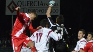 <b>IN CAMPO</b> A sinistra Caridi-gol, qui sotto Tabarini, a destra Ronaldo