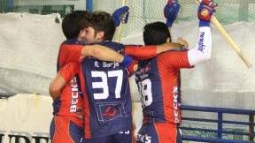 <b>FELICITÀ IN CAMPO.</b> La gioia dei giocatori del Forte dei Marmi