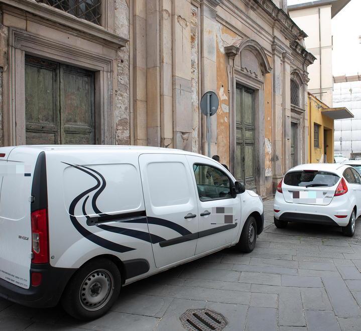«Qui persi cento posti auto in pochi anni» Il parcheggio nella zona ovest è un miraggio 