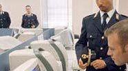 Agenti della Polposta al computer