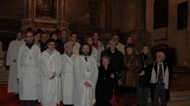 Foto di gruppo dopo la celebrazione in San Michele