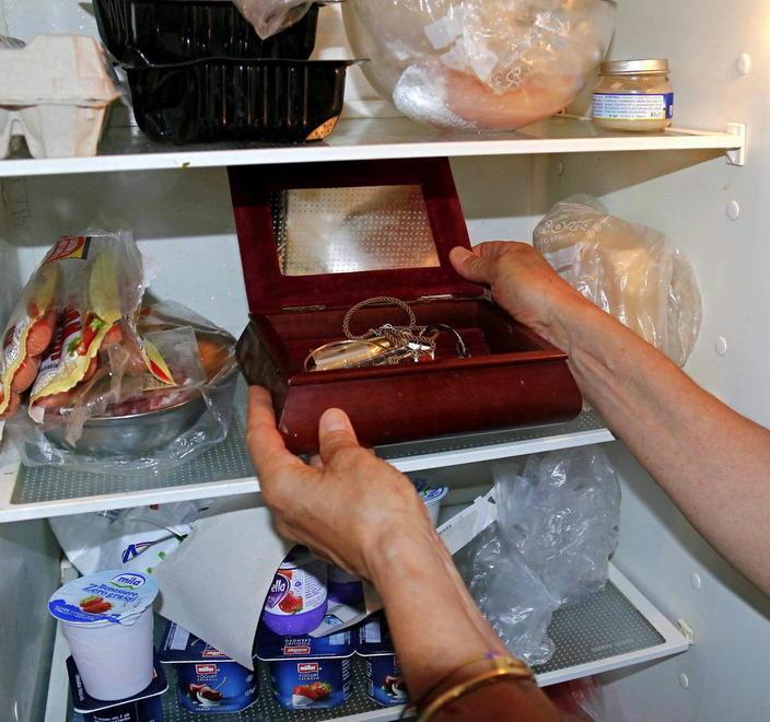 «Metta l’oro in frigorifero» Ma la truffa non va a buon fine