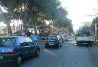 Lavori in corso sul viale Nazario Sauro e disagi per il traffico 