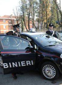 Una pattuglia dei carabinieri ha denunciato due trentenni per furto di rame 