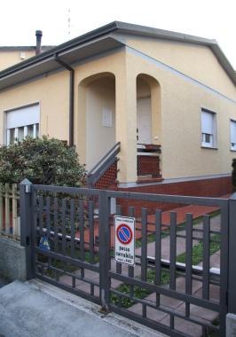 La villetta di Regina Satariano dove &egrave; morto lartigiano di Cascina 
