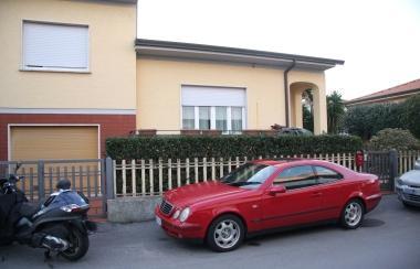La casa di Regina dove è avvenuta la tragedia