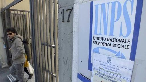 L'Inps scrive a chi riscuote la pensione in contanti