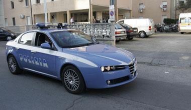 Tasche del giubbotto schermate per evitare l'allarme, arrestato 
