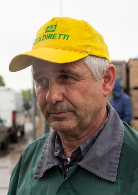 L’agricoltore: «Ho visto le eliche staccarsi» 