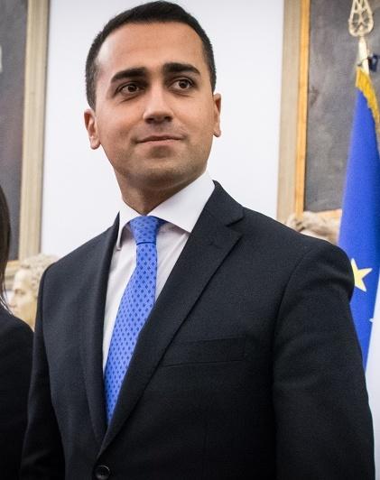 Il M5s schiera Di Maio Il vicepremier atteso in piazza San Prospero