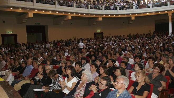 Ambaradan, a teatro si parla dell’assistenza agli anziani